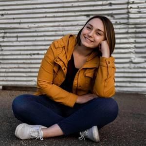 Meet your Posher, Hayley